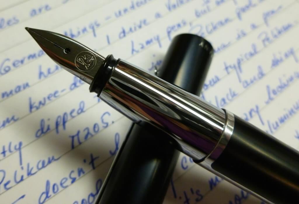 Pelikan Pura, section & nib