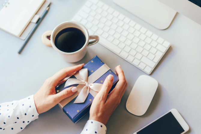 Why a customised pen makes the perfect corporate gift