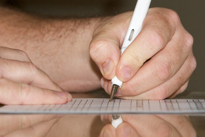 A guide to fountain pens for lefties