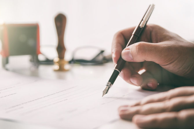 Why you need a luxury pen holder