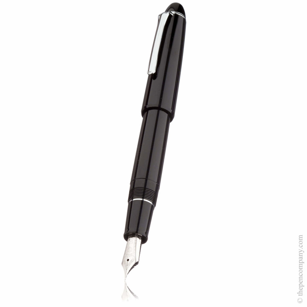 The Sailor 1911 Ringless fountain pen in Simply Black